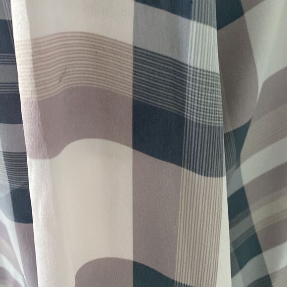 Victoria’s Secret Button Up Plaid Pajama Top - Picture 5 of 7